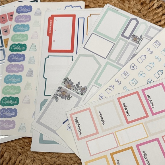 Happy Planner Sticker Holder+Colorful Sticker Set - Picture 5 of 7